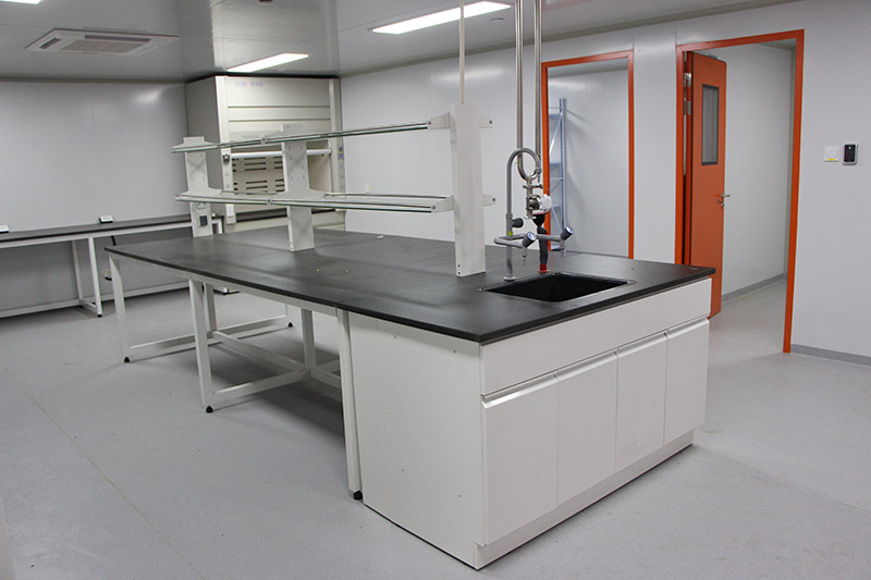 潔凈實驗室的實驗臺建設(shè)應(yīng)注意哪些問題